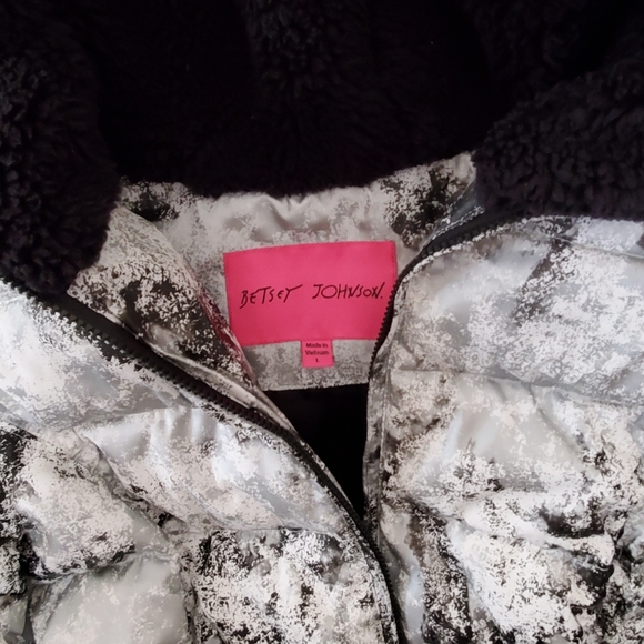 Snow jacket - Picture 2 of 4